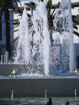 At sunset, the mysterious charm and architectural aesthetics of a mosque