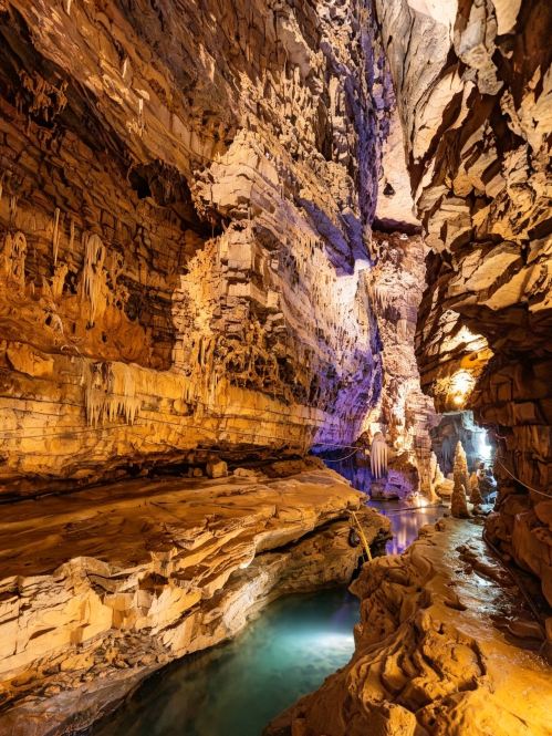 地底の秘境で避暑体験｜十二背后・双河洞週末ガイド | Trip.com 綏陽