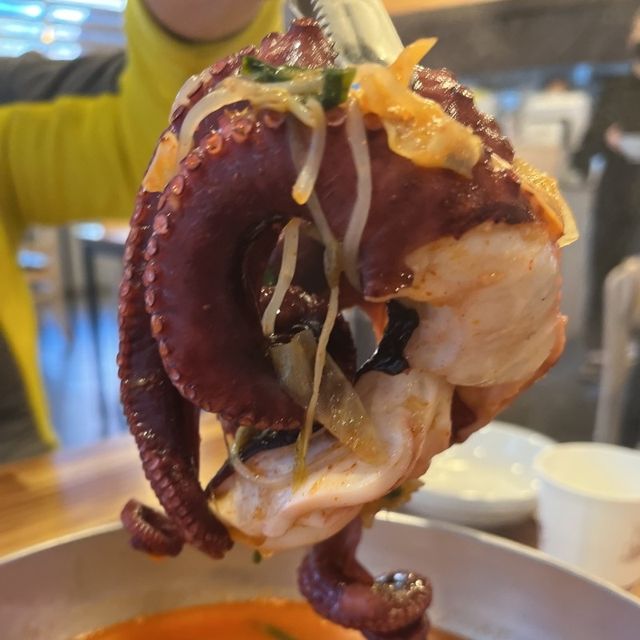 문어🐙 하나가 통째로? 이런 짬뽕 봤어?  문어짬뽕 맛집 부평 란