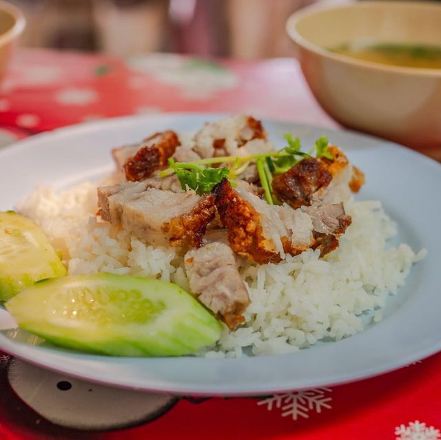 หมี่เหลืองผัดป้าเมียด ตำนานความอร่อยเมืองในหมอก