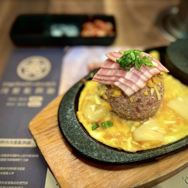 📍香港旺角｜福岡漢堡扒 · 高溫石燒和牛漢堡扒🔥 好有趣嘅燒肉體驗