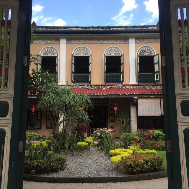 Classical chinese mansion in Medan 🇮🇩 