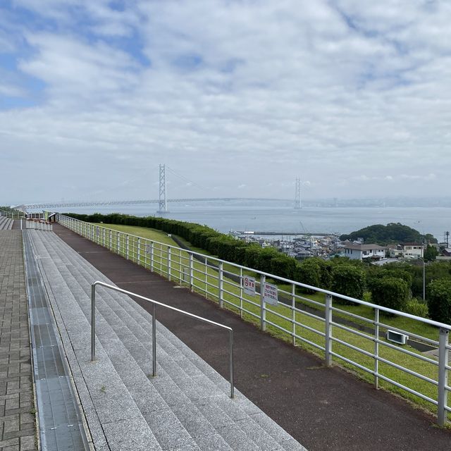 淡路島「淡路サービスエリア（下り）」絶景！明石海峡大橋と大観覧車が有名！でも！大橋のケーブル模型も見て欲しい
