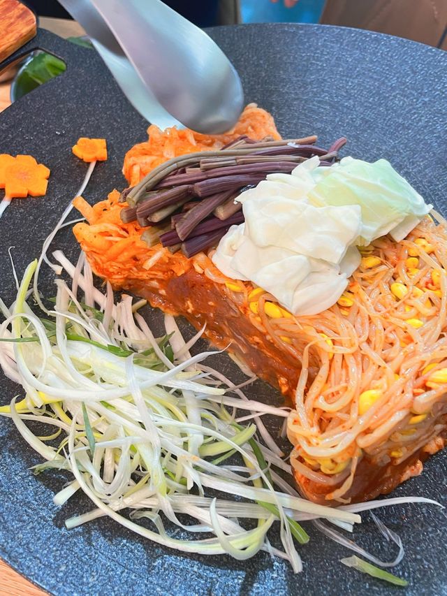 흑돼지 모양의 두루치기 맛집, 함덕 “안녕 제주”🌴