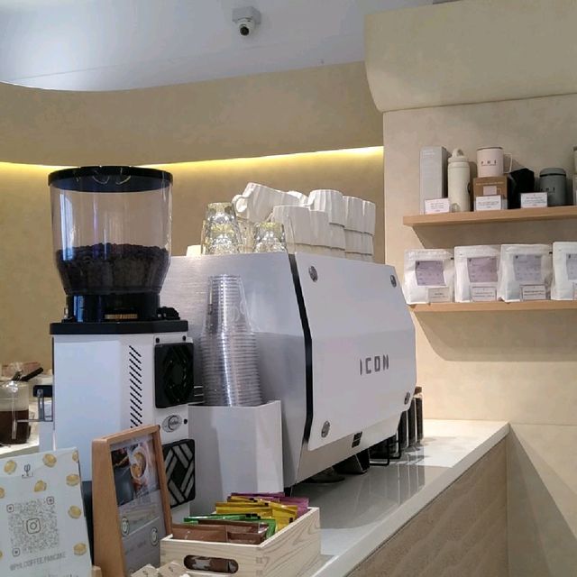 帶狗狗在香港最高處食souffle 