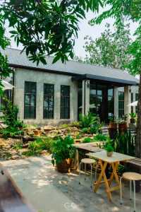 BACK HOUSE CAFE’ 