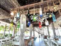 ร้านกาแฟน่ารัก บรรยากาศริมทะเล ชิลๆ ริมปากน้ำ