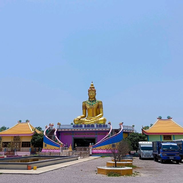 วัดแหลม วัดที่มีสถานีรถไฟ