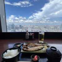 🇯🇵 Best lunch views in Caretta Shiodome