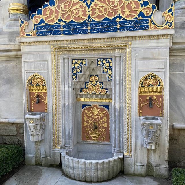 豪華絢爛のイスラーム建築　ドプカプ宮殿