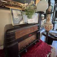 If you love antiques, come and dine here