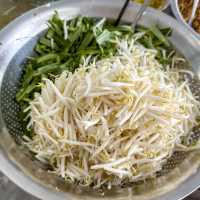 บะหมี่น้ำกุ้ง เจ้าอร่อยย่านบางเหนียว ภูเก็ต