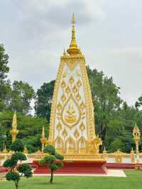 วัดพระธาตุหนองบัว วัดสวยคู่เมืองอุบลราชธานี