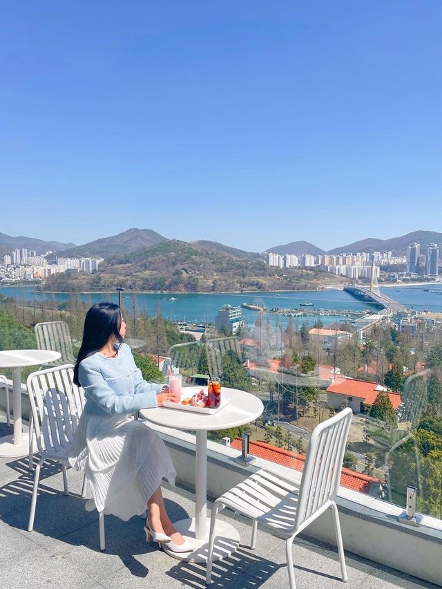 이국적인 풍경을 볼 수 있는 여수 대형 카페