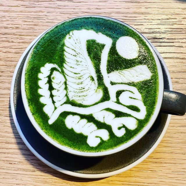 【#莎拉荃灣搵食】日系風格Cafe ｜Pick Me Up甜品配上大鵬展翅Green Tea Latte