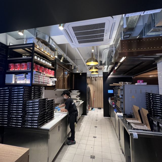 即叫即焗熱辣辣薄餅店 Dough Bros🍕