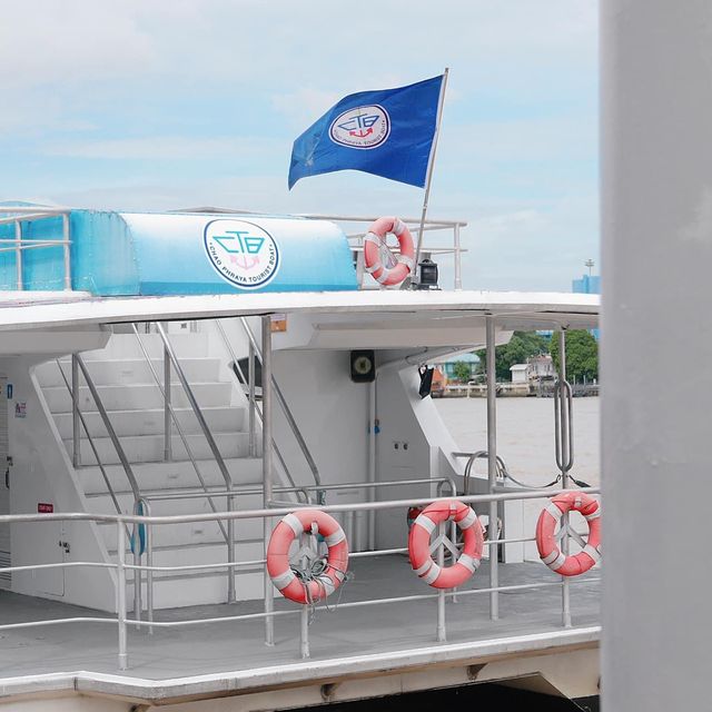 เรานั่งเรือเจ้าพระยาทัวร์ริสท์โบ๊ท(เรือธงฟ้า)🚤 