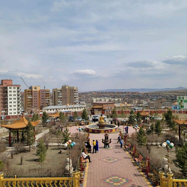 해외여행 중 몽골에서 들려보면 좋을 멋진 사원 Sain Nomuun Monastery