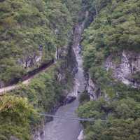 Buluowan Suspension Bridge 🌁