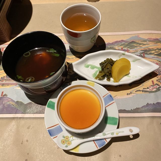 翠嵐楼の夕食が食べきれないほど豪華（2023年11月宿泊）