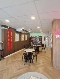 “กาฝาก” ร้านขนมปังอร่อยเจ้าดังในหัวหิน