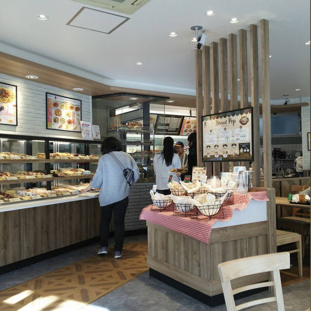 ร้าน Mister Donut ญี่ปุ่น ที่ไม่ได้ขายแค่โดนัท