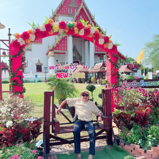 พาคุณพ่อ แวะไหว้พระกรุงเก่า วัดมงคลบพิตร