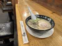 福岡・東区。何度でも替玉10円の豚骨ラーメン店『博多三氣』