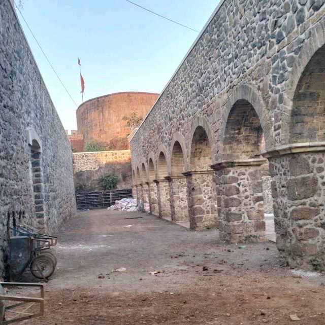 Ghodbunder Fort