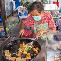 ขนมผักกาดรถเข็นร้านเด็ดย่านหัวลำโพง