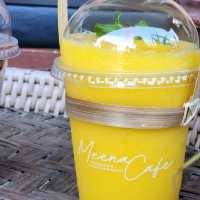 ที่เธอมองมา เพราะเธอมีนา หรือว่ามีใจ☕ มีนาคาเฟ่