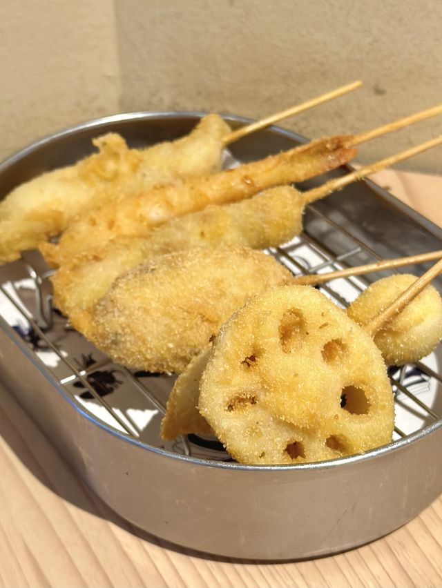 🍣本格お寿司と串揚げが気軽に楽しめるネオ大衆酒場🥂