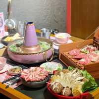 《尖沙咀宮廷風火鍋店》