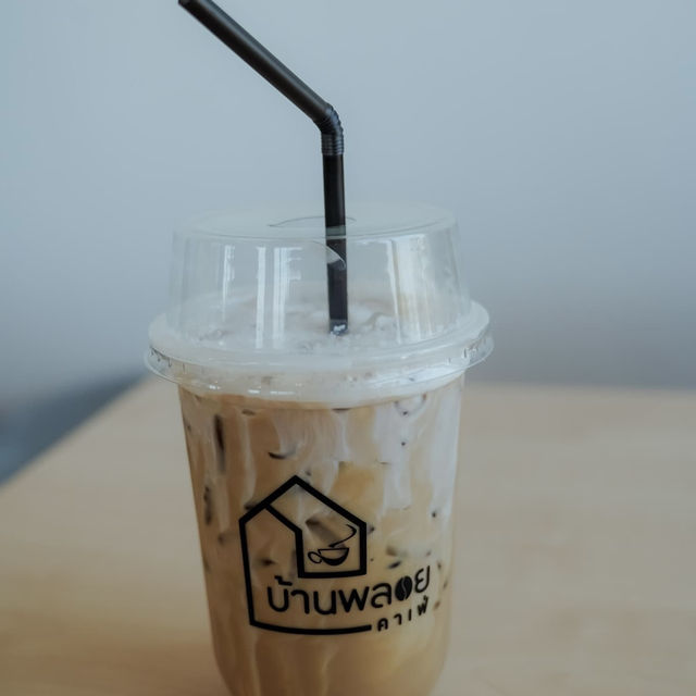 บ้านพลอย คาเฟ่ 🌿