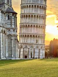 🌇The Magic Sunrise at the Leaning Tower