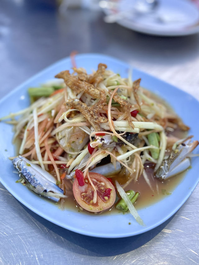 “จุ๋มหนวดซีฟู้ดริมเขื่อน” ร้านอร่อยปากน้ำ