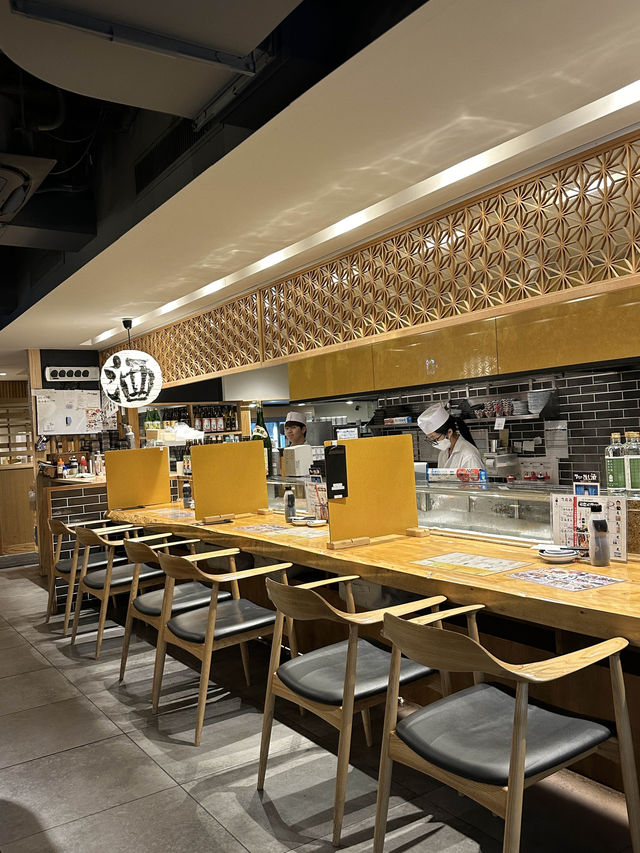 깔끔한 분위기의 하카타 맛집🇯🇵 in Fukuoka