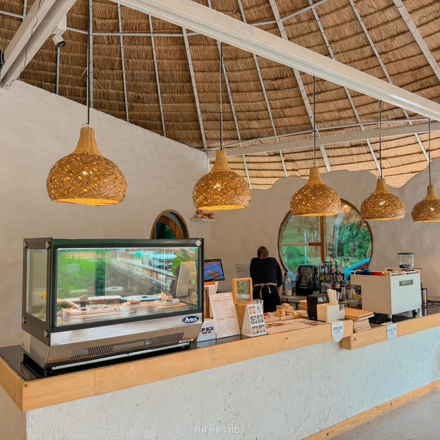 คาเฟ่เขาใหญ่เปิดใหม่ ตั้งอยู่บนเกาะ Ile Cafe
