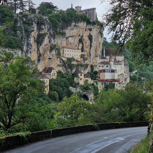 Discover the Enchanting Cliffside Village of Rocamadour - A Journey Through Time and Spiritual Wond Discover the Enchanting Cliffside Village of Rocamadour - A Journey Through Time and Spiritual Wond