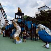 **Moko Park in Mong Kok: A Hidden Urban Oasis**