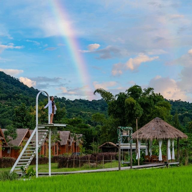 ที่พักริมน้ำมาง และวิวท้องนา บ่อเกลือ น่าน