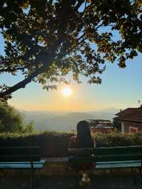 Golden Horizons: A Sunset to Remember at Lake Como