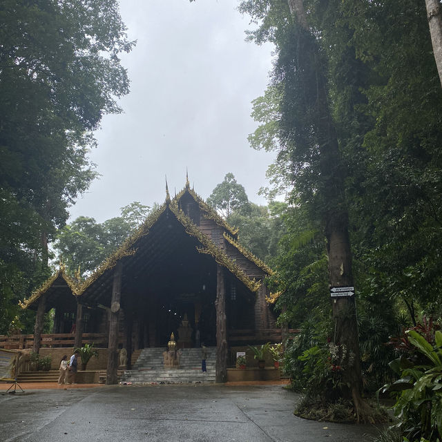 วัดเขาบรรจบ