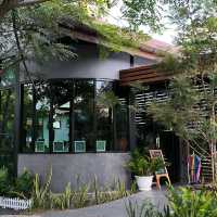 Holotype cafe คาเฟ่แมลงแห่งแรกในนครนายก