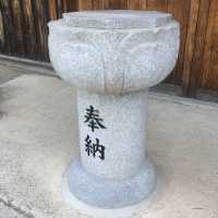 「覺王山日泰寺靜謐之旅：暹羅風格寺廟與心靈的綠意避風港」