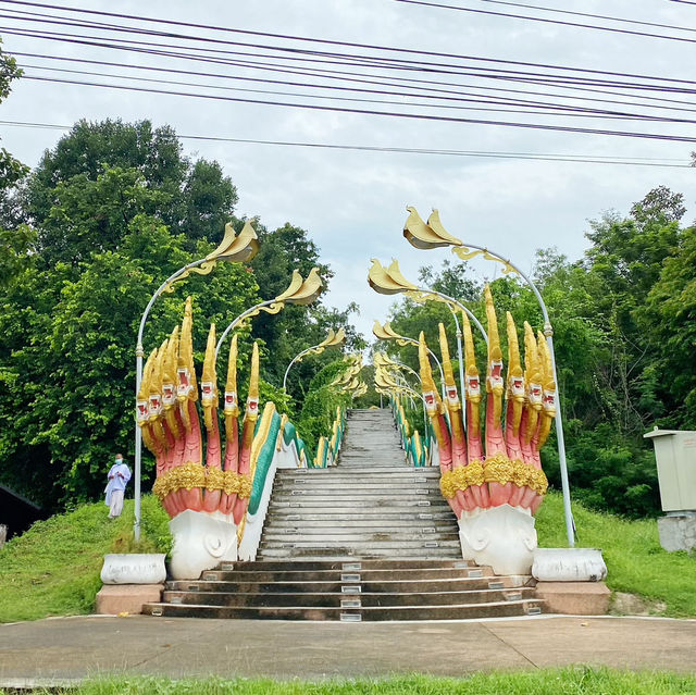 วัดถ้ำคูหาสวรรค์ - ชมวิวแม่น้ำโขง และฆ้องใหญ่