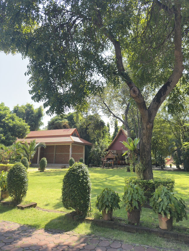📍วัดเชียงโฉม วัดสวยที่มีเจดีย์โบราณกลางเมือง