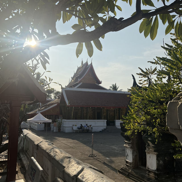 สะบายดี หลวงพระบาง🇱🇦