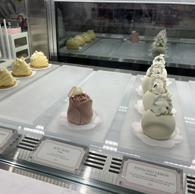 【韓国・ソウル🇰🇷】聖水🦢可愛すぎるDasique cafe🧸🩷