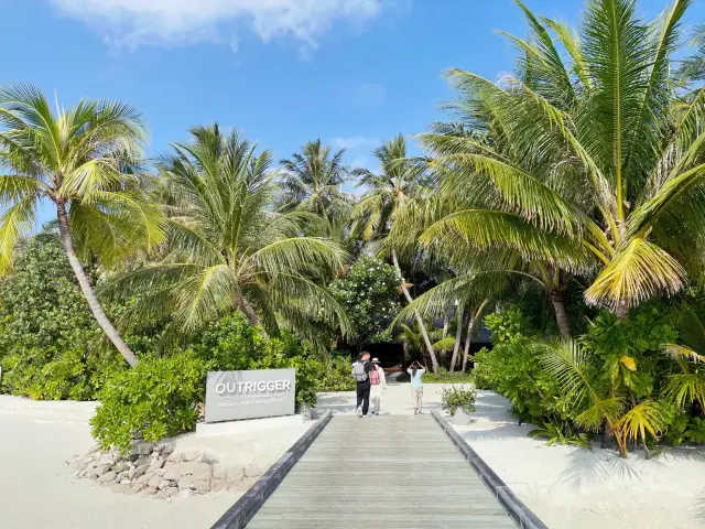 Every day is beach day in the Maldives